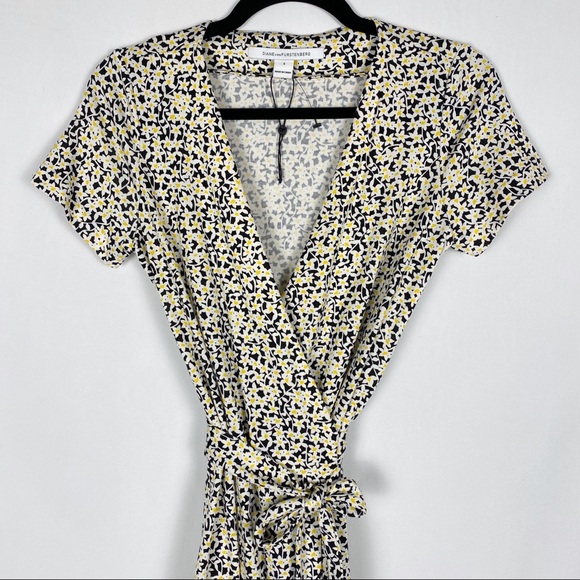 DVF NWOT New Julian Two Wrap Tiny Black Sea Daisies Print Dress - Picture 7 of 15